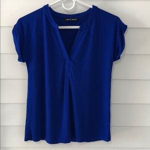 Short sleeve v neck tee
